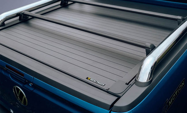 Amarok mit elektrischem MountainTop EVO Rollo