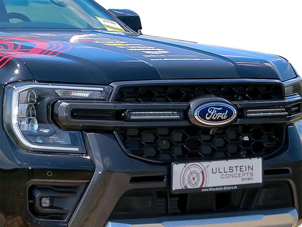 Ford Ranger Wildtrak mit LED Kühlergrill Kit von Ullstein Concepts