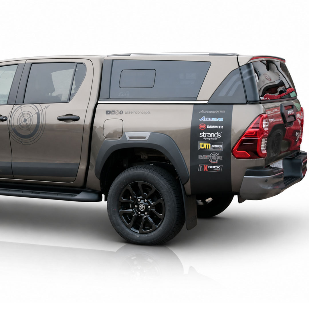 Toyota Hilux Hard Top Sammitr TL-1 con finestrini scorrevoli