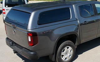 VW Amarok mit Aeroklas ABS Hardtop geschlossen