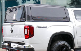 VW Amarok mit Rhinoman Hardtop geschlossen